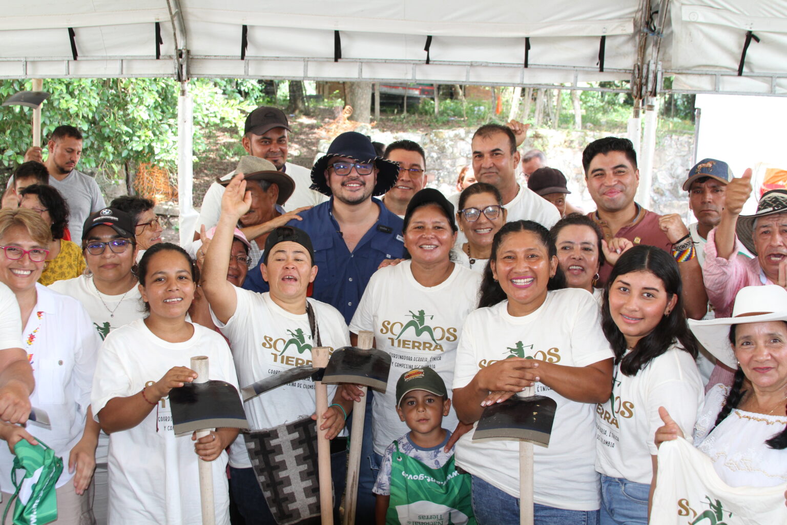 Entrega de tierras Caparrapi