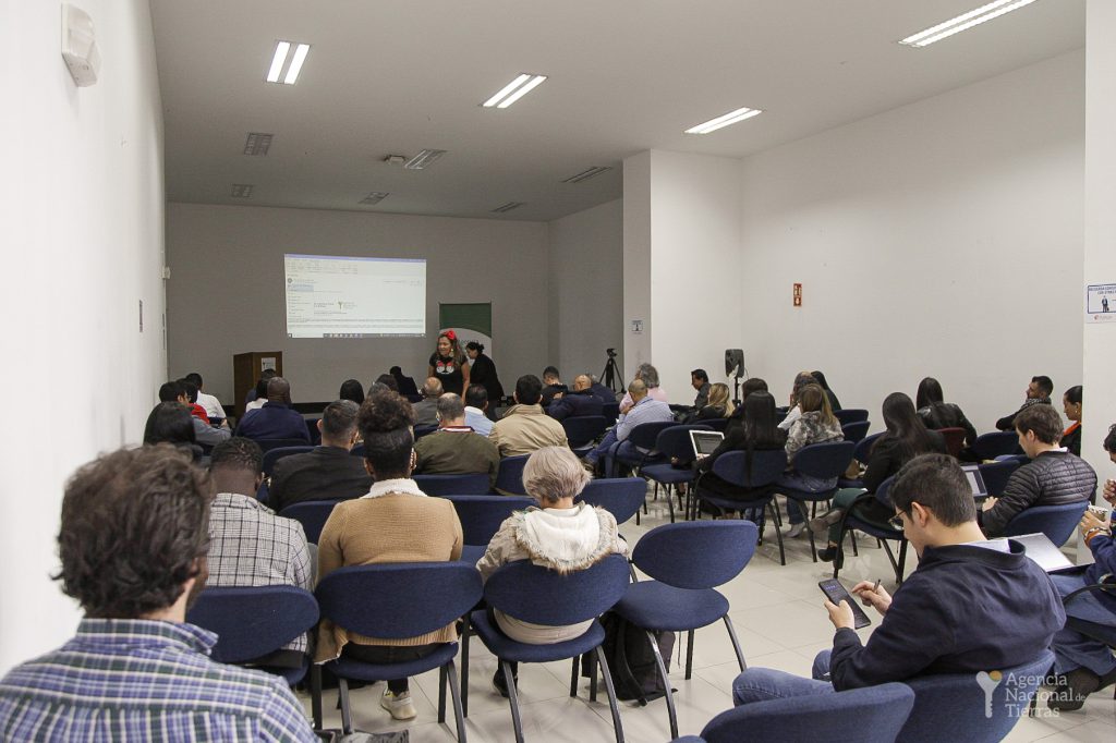 Reunión en la sede de Bogotá de ANT con los colaboradores de nuestras Unidades de Gestión Territorial
