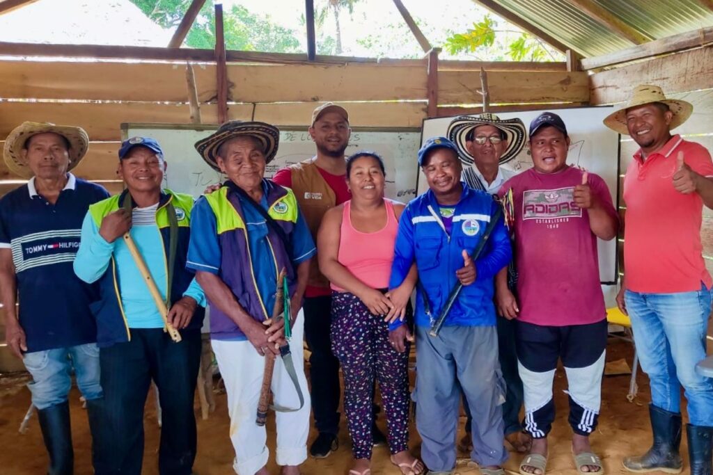 Indigenas del pueblo sino del reciente legalizdo resguardo indigena jose de los santos en caceres