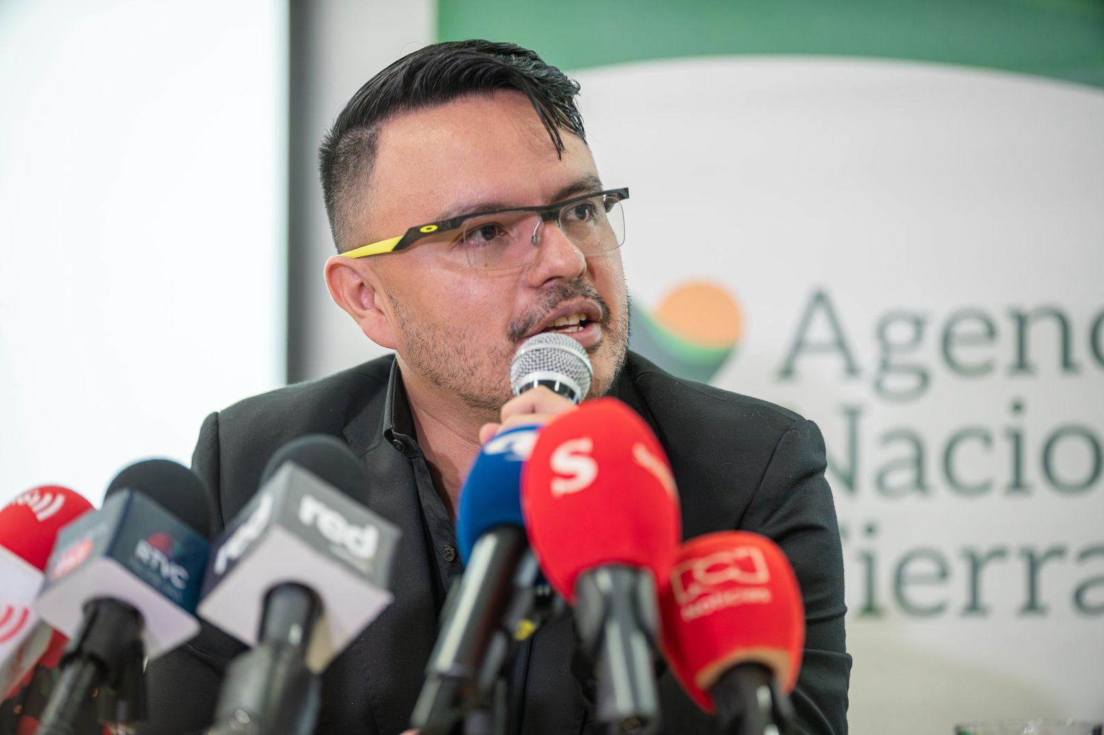 director-ant-en-rueda-de-prensa-sobre-compra-de-predios