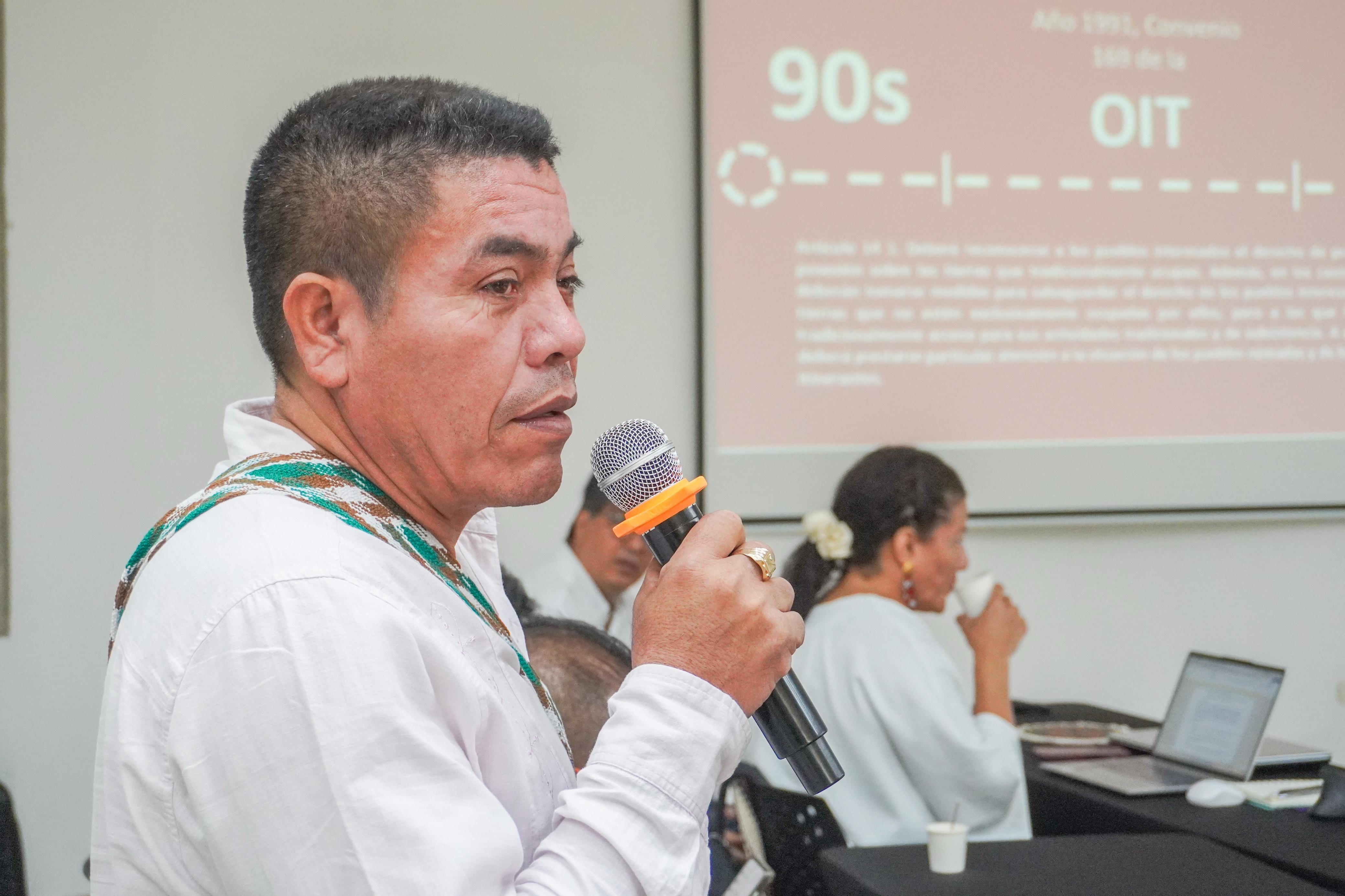 miembro-pueblo-yukpa-hablando