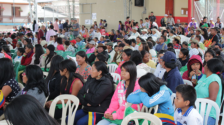 Comunidad indigena en evento del La ANT