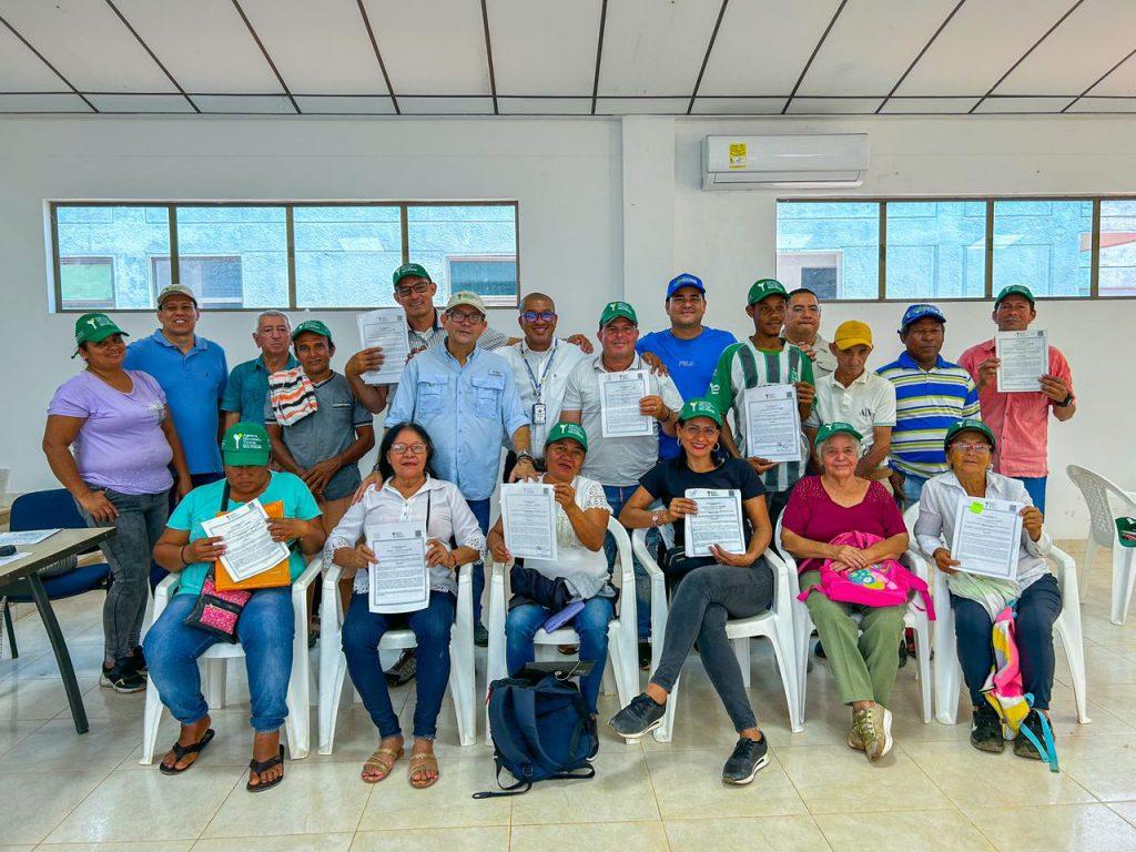 Fotografía de quienes recibieron sus títulos.
