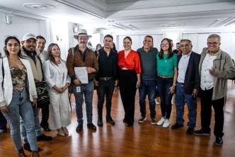 Firma de acuerdo con Agencia Nacional Campesina