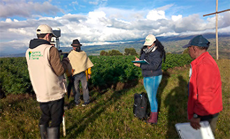 Personas en el campo